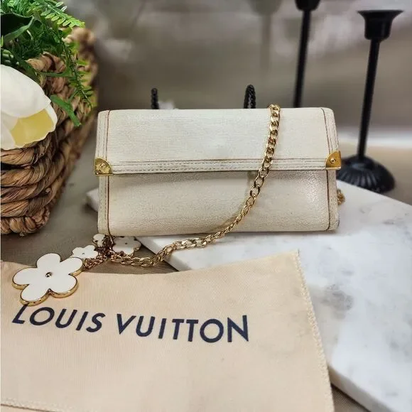 Authentic Louis Vuitton Suhali Leather Wallet Crossbody Conversion W/ Dust Bag - Picture 5 of 17